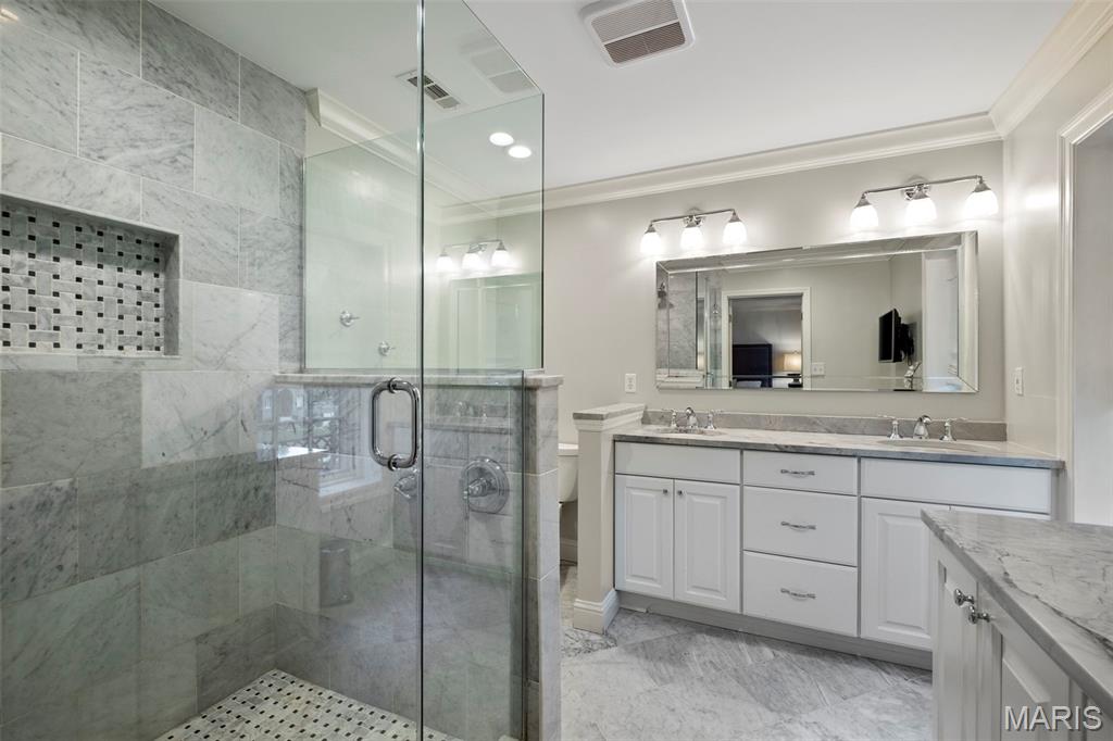 7400 Buckingham Drive