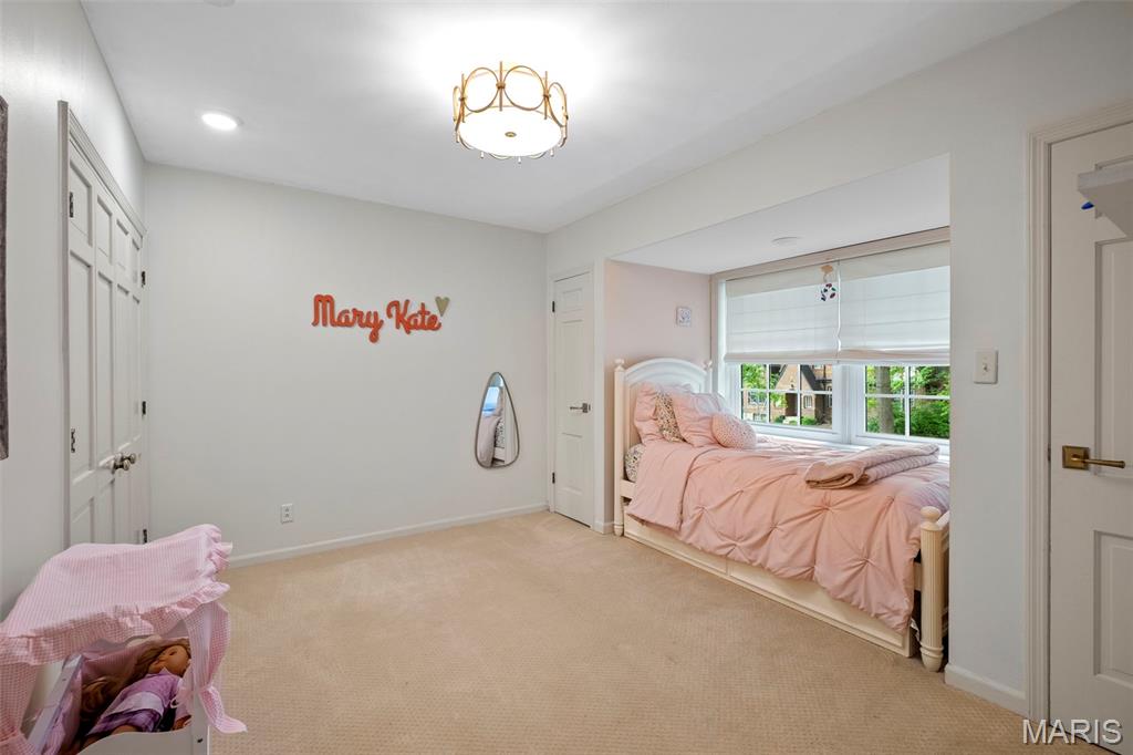 7400 Buckingham Drive