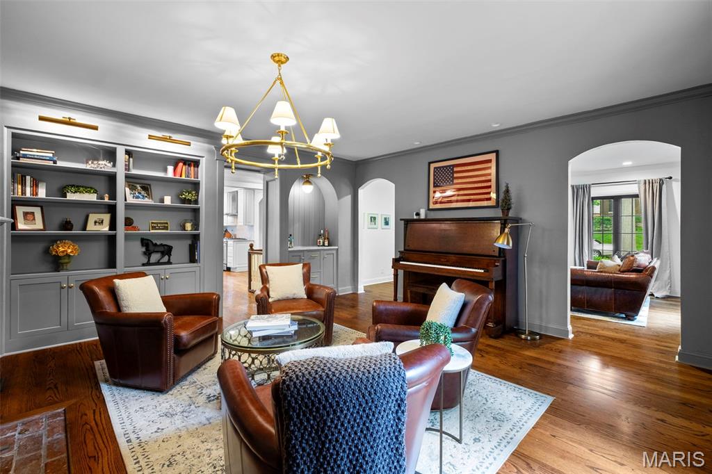 7400 Buckingham Drive