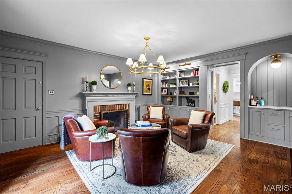 7400 Buckingham Drive