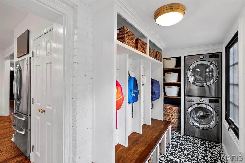 7400 Buckingham Drive