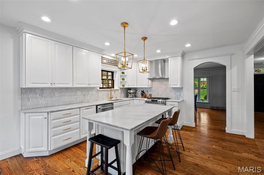 7400 Buckingham Drive