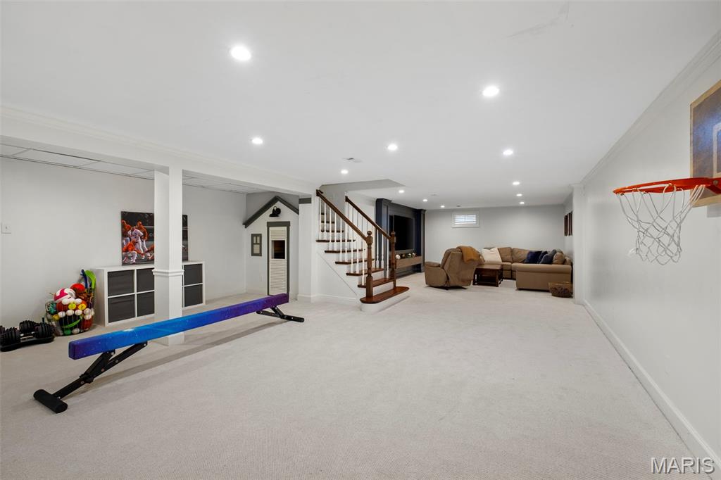 7400 Buckingham Drive