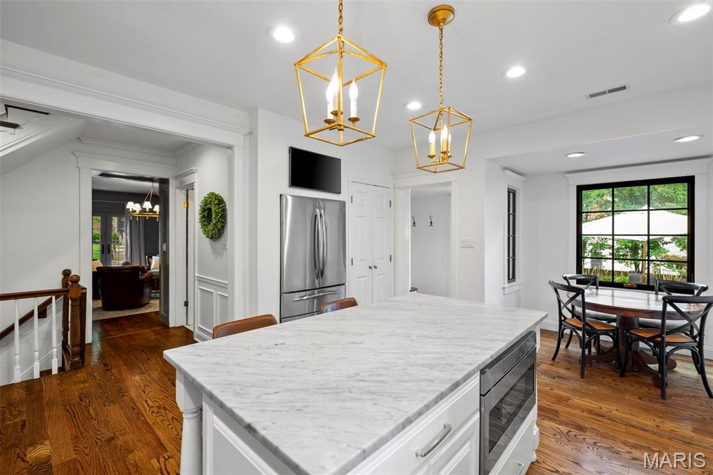 7400 Buckingham Drive