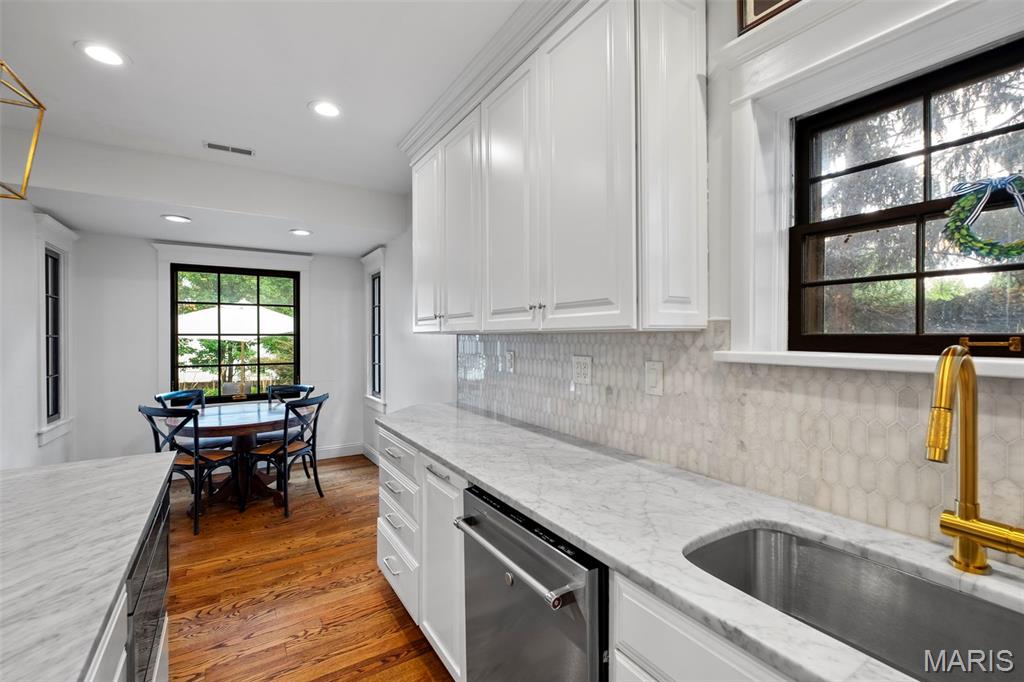 7400 Buckingham Drive