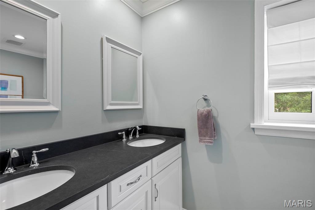 7400 Buckingham Drive