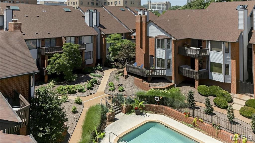 4454 Lindell Boulevard Unit: 32