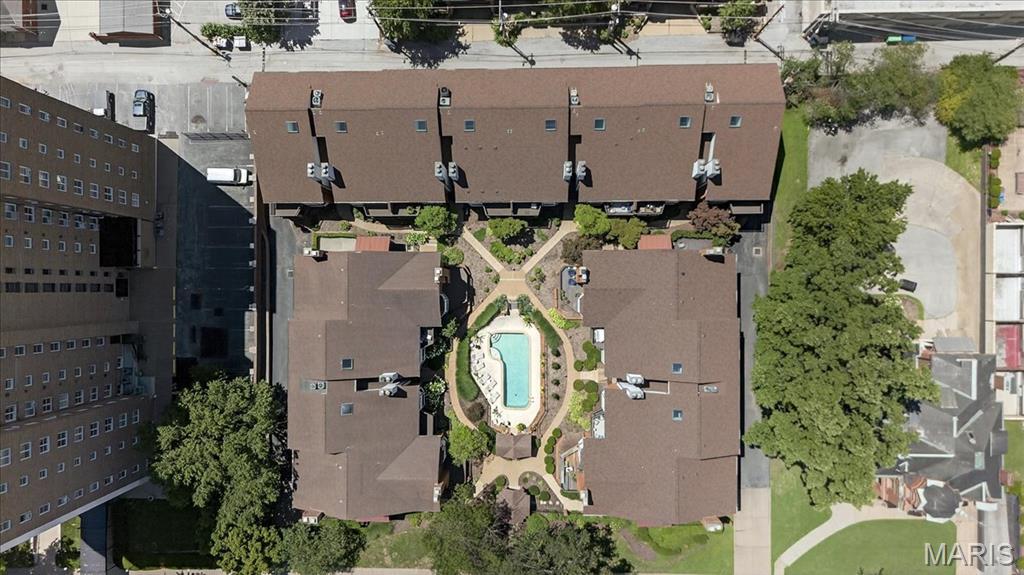 4454 Lindell Boulevard Unit: 32