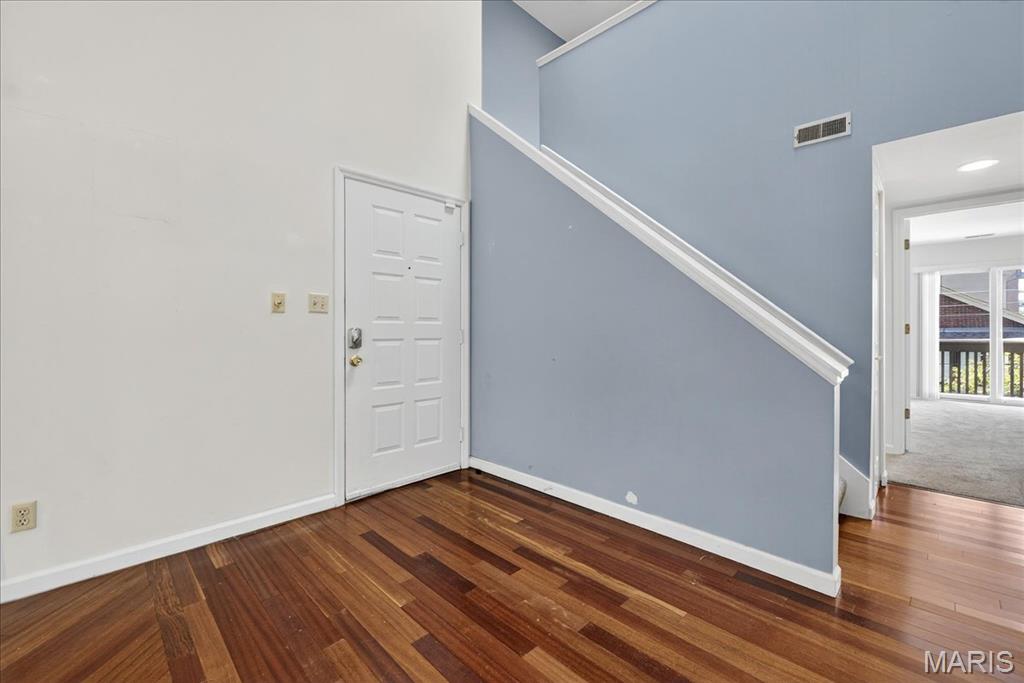4454 Lindell Boulevard Unit: 32
