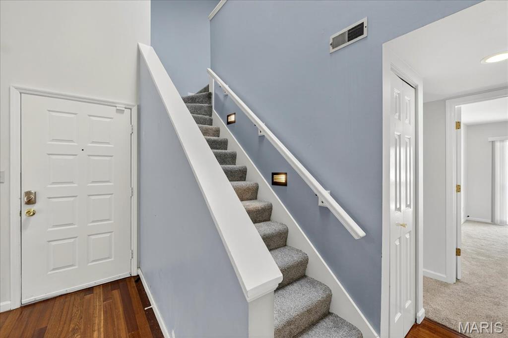 4454 Lindell Boulevard Unit: 32