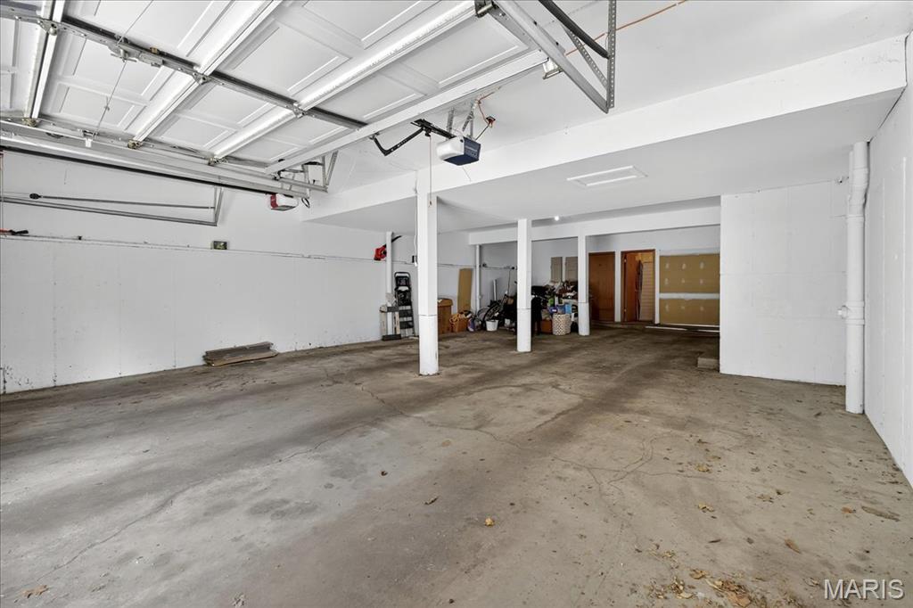 4454 Lindell Boulevard Unit: 32