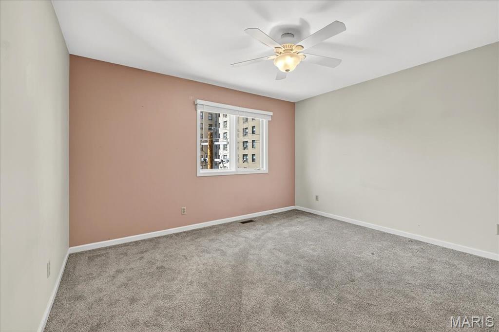4454 Lindell Boulevard Unit: 32