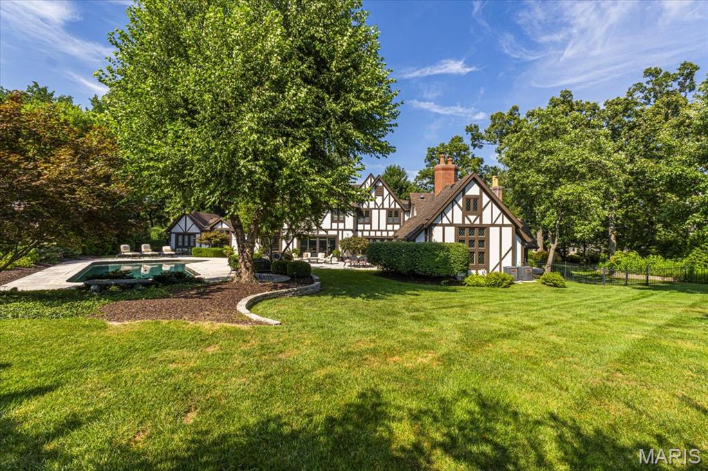 61 Fair Oaks Drive
