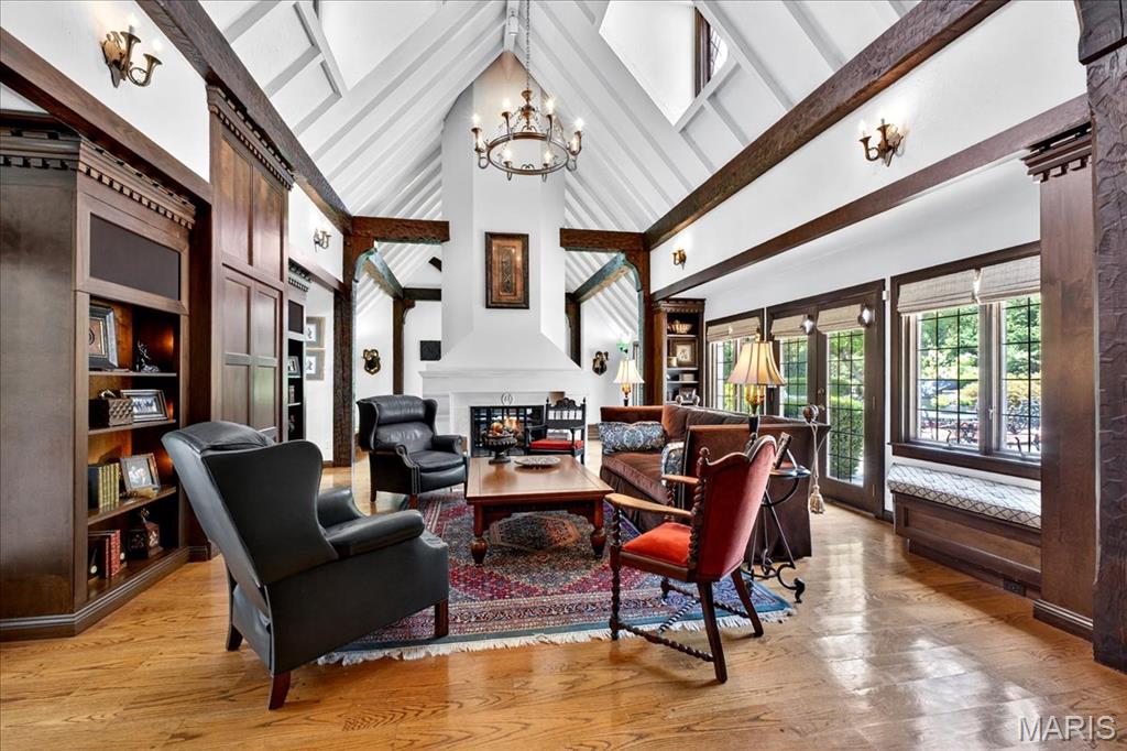 61 Fair Oaks Drive