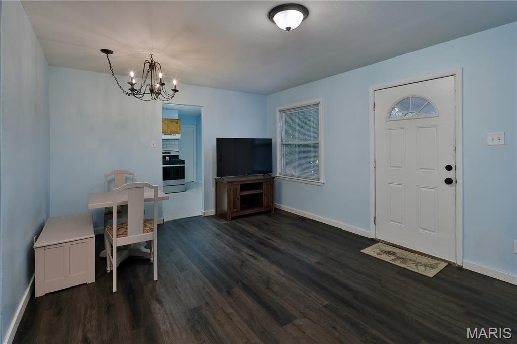 5 Bluegrass Lane