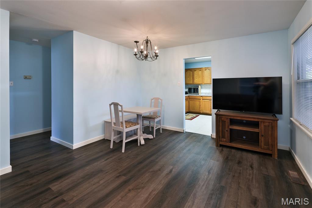 5 Bluegrass Lane