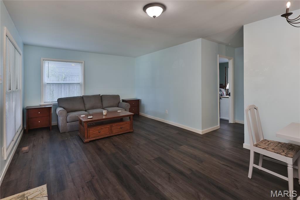5 Bluegrass Lane