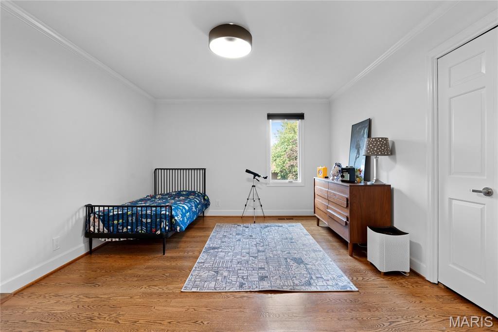 824 Bluespring