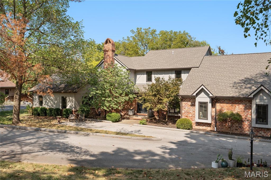 824 Bluespring