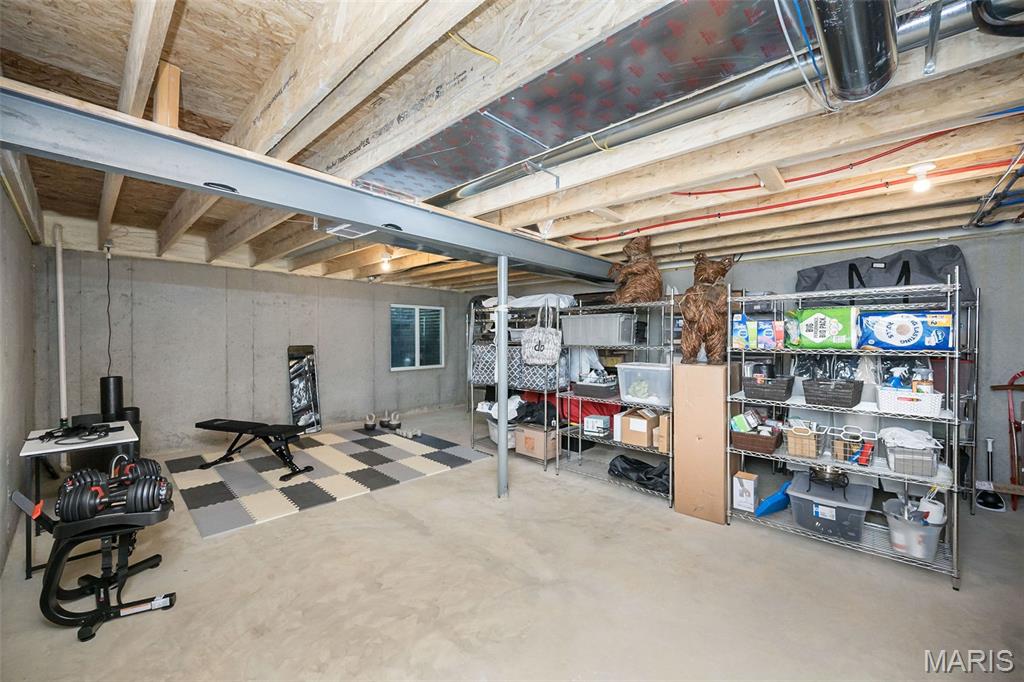 1053 Geyer Grove Unit: 9