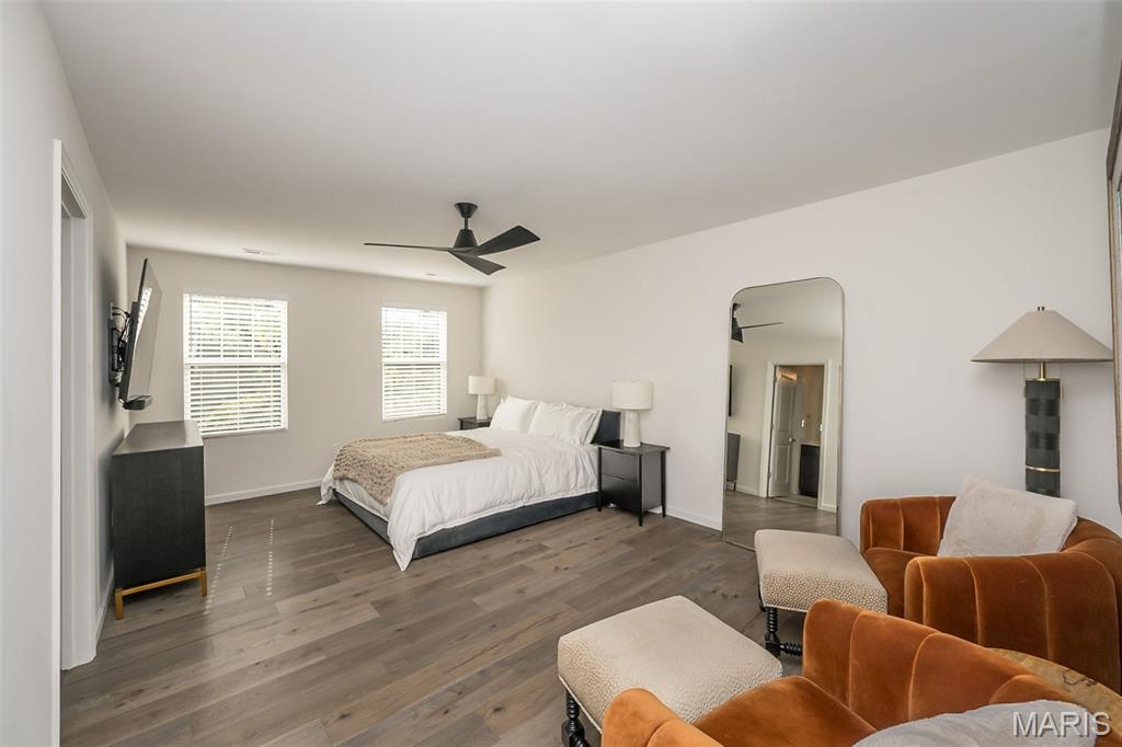 1053 Geyer Grove Unit: 9