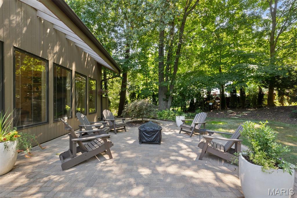 340 S Ballas Road