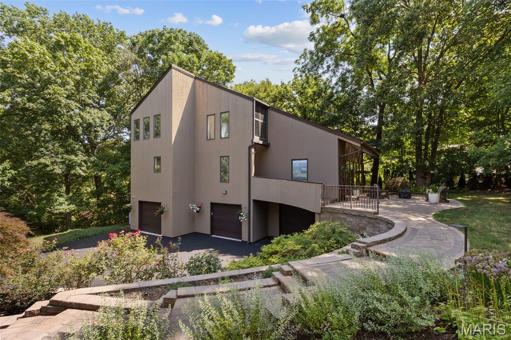 340 S Ballas Road