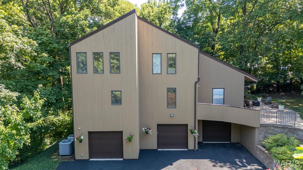 340 S Ballas Road