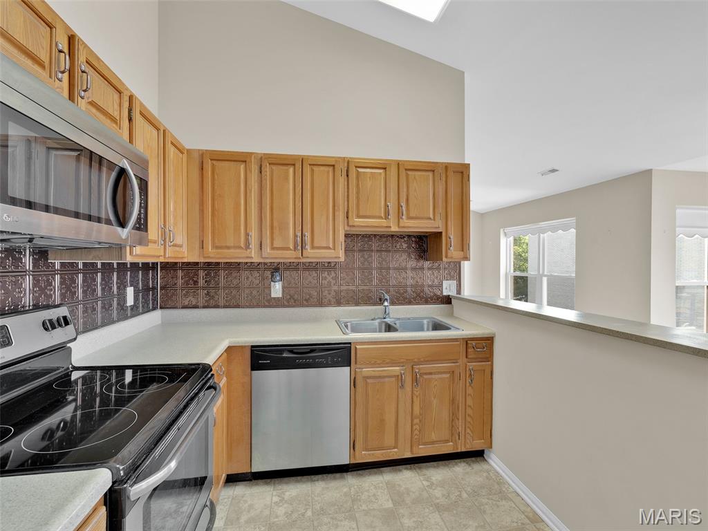 102 E Bodley Avenue Unit: 204