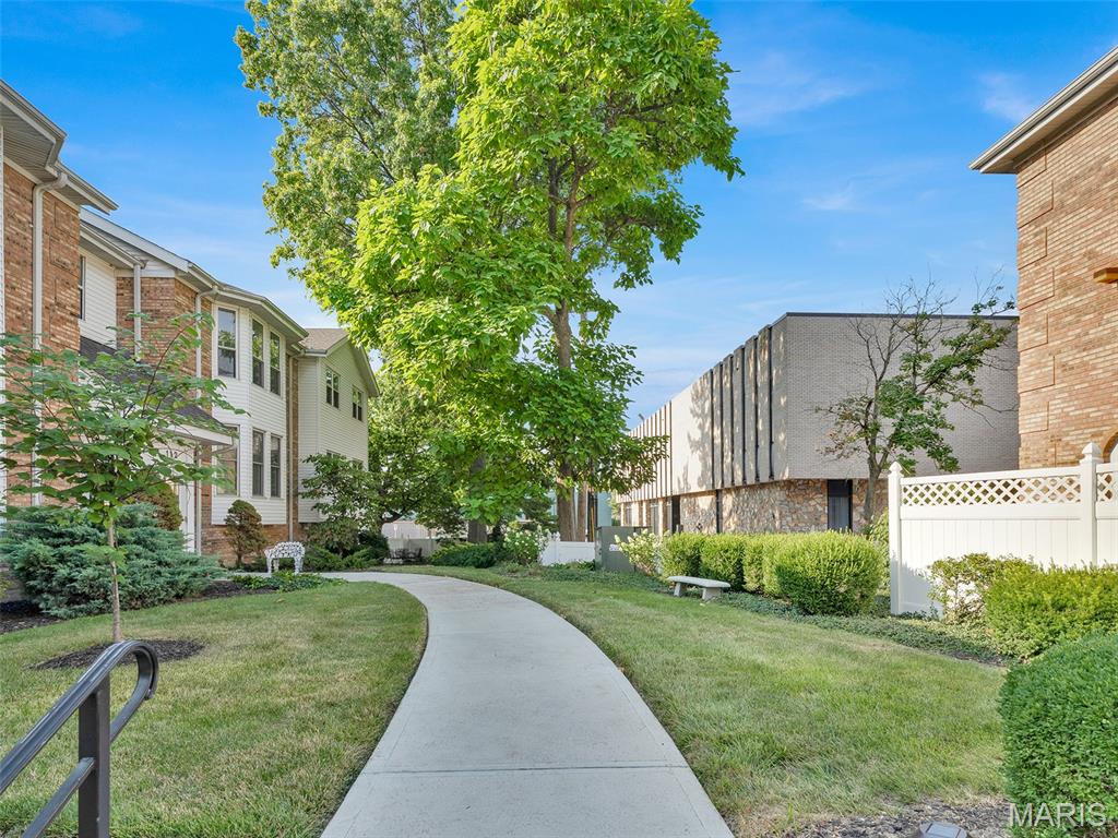 102 E Bodley Avenue Unit: 204