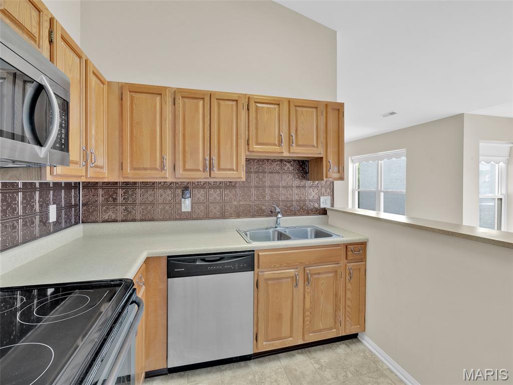 102 E Bodley Avenue Unit: 204