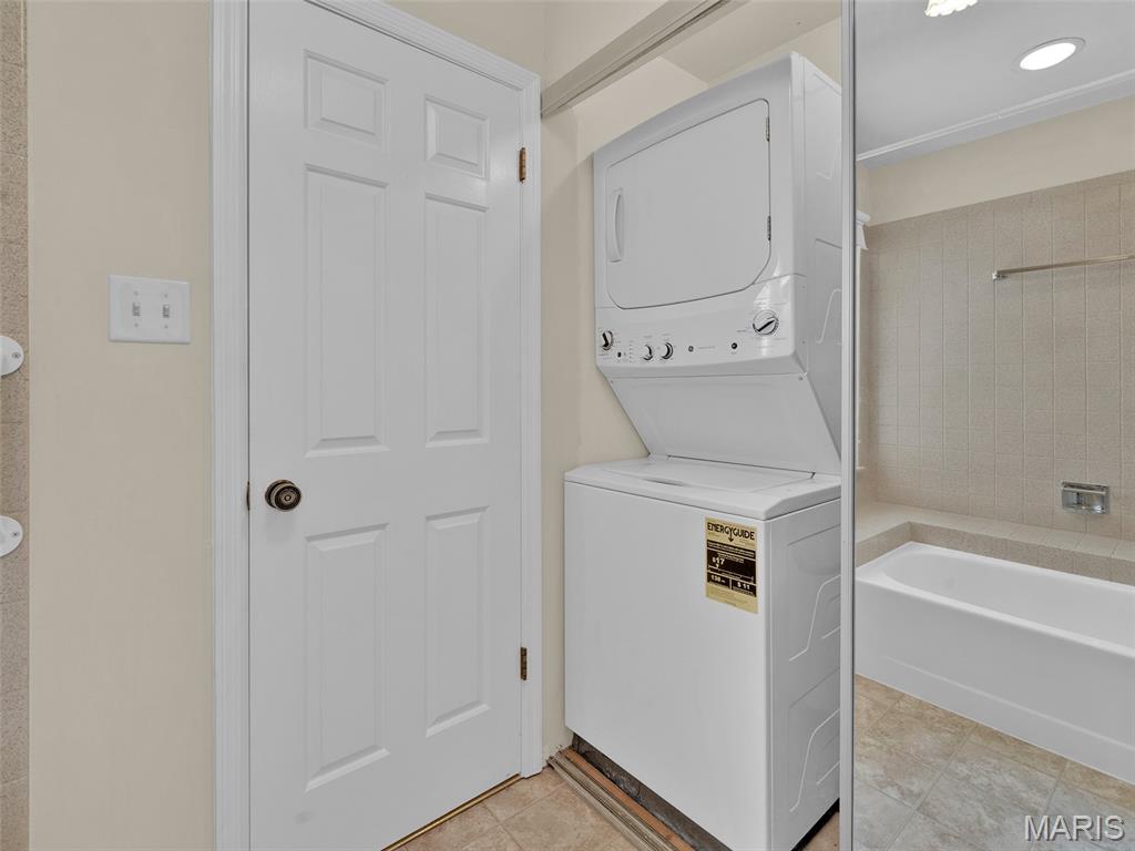 102 E Bodley Avenue Unit: 204