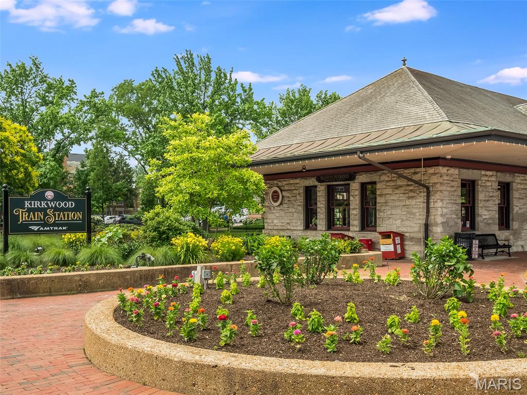 102 E Bodley Avenue Unit: 204