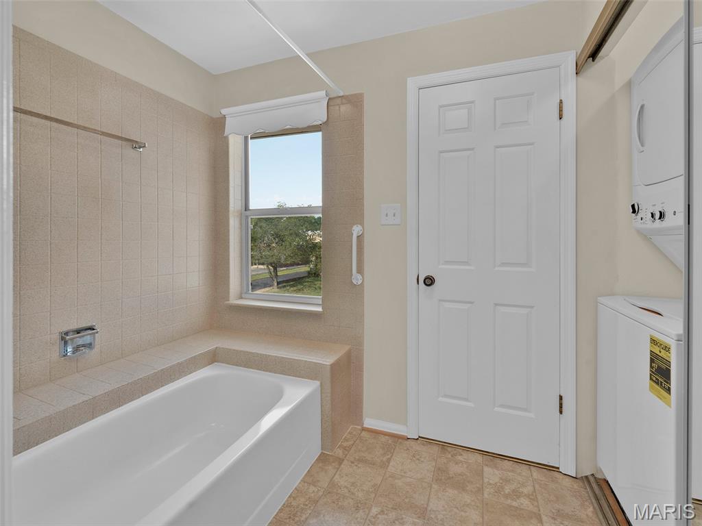 102 E Bodley Avenue Unit: 204