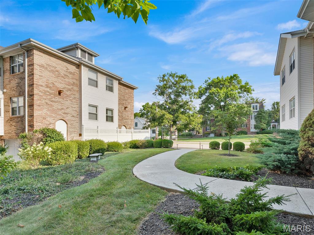 102 E Bodley Avenue Unit: 204