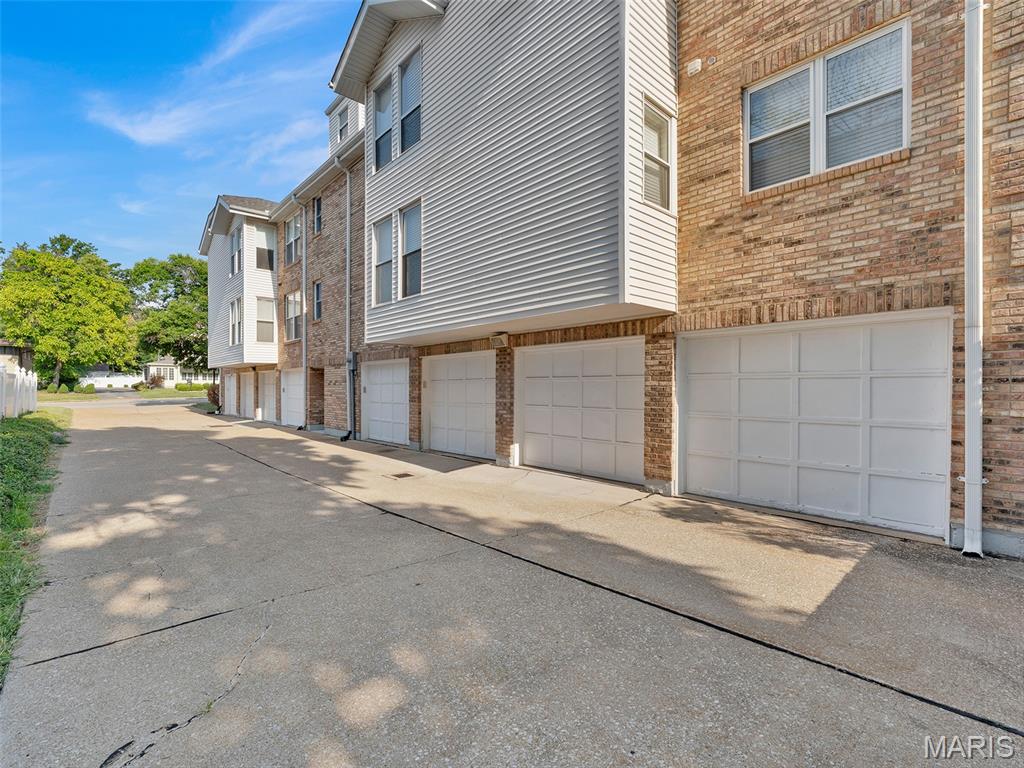 102 E Bodley Avenue Unit: 204