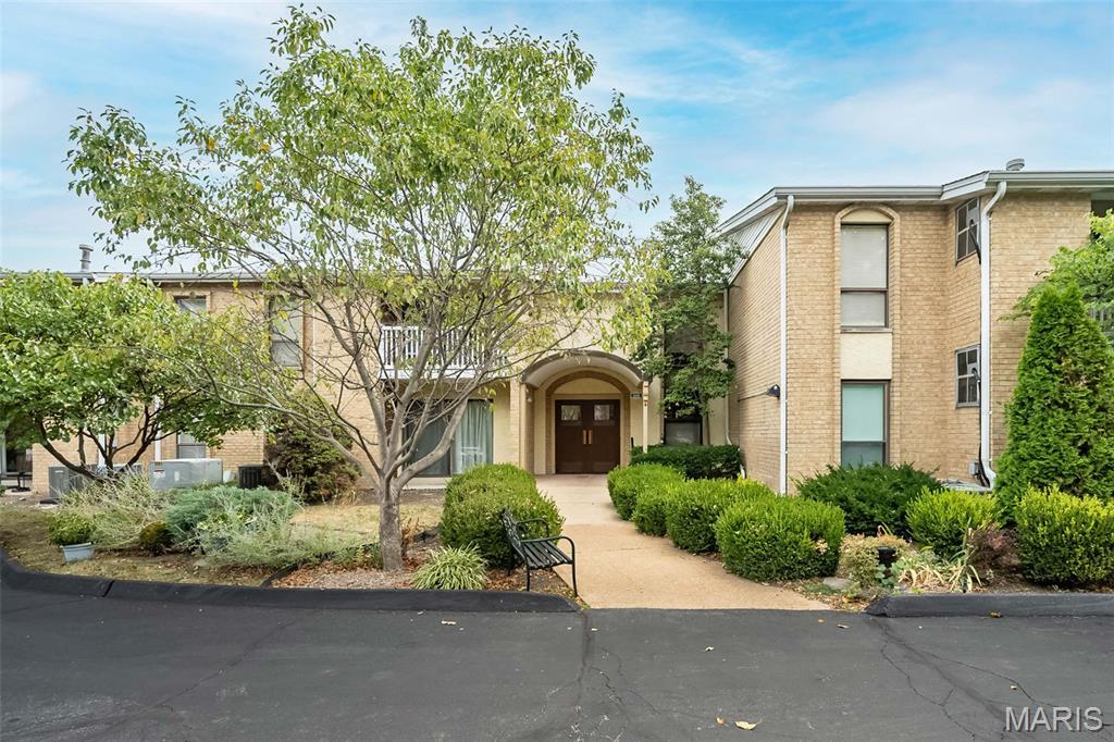 444 N Clay Avenue Unit: 3E