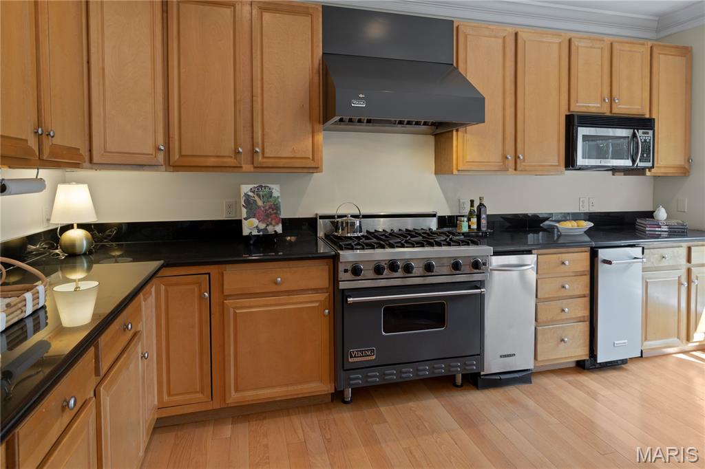 9112 Old Bonhomme Road