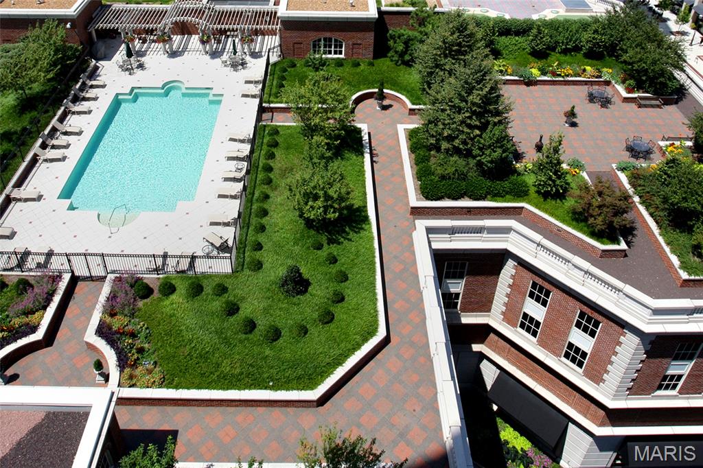 150 Carondelet Plaza Unit: 302