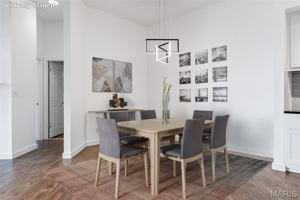 4570 Laclede Avenue Unit: 301