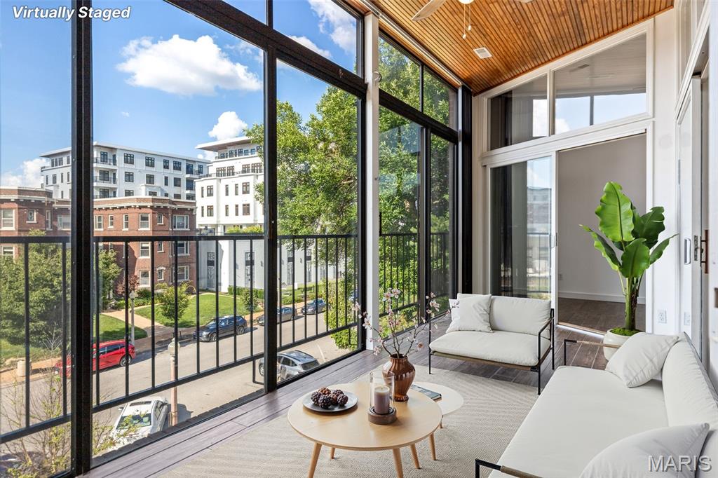 4570 Laclede Avenue Unit: 301