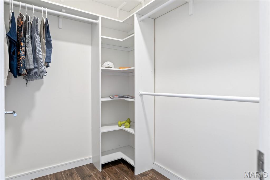 4570 Laclede Avenue Unit: 301