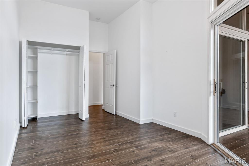 4570 Laclede Avenue Unit: 301
