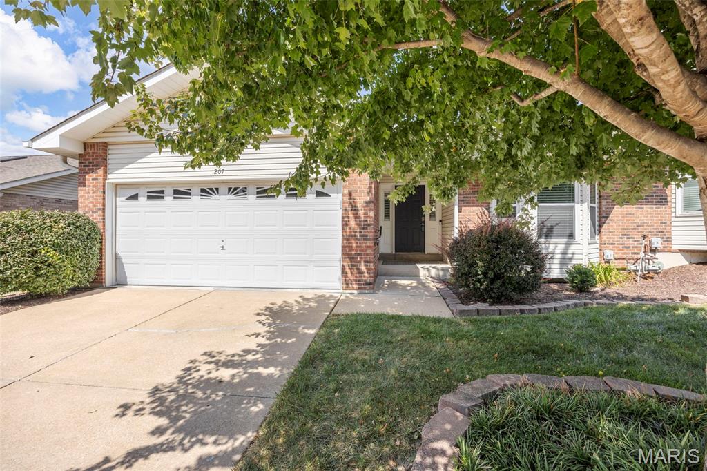207 Southern Oaks Drive Unit: 14A