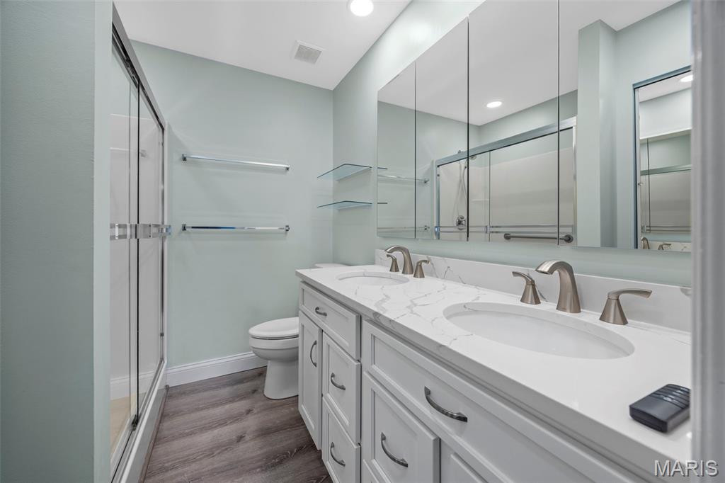 207 Southern Oaks Drive Unit: 14A