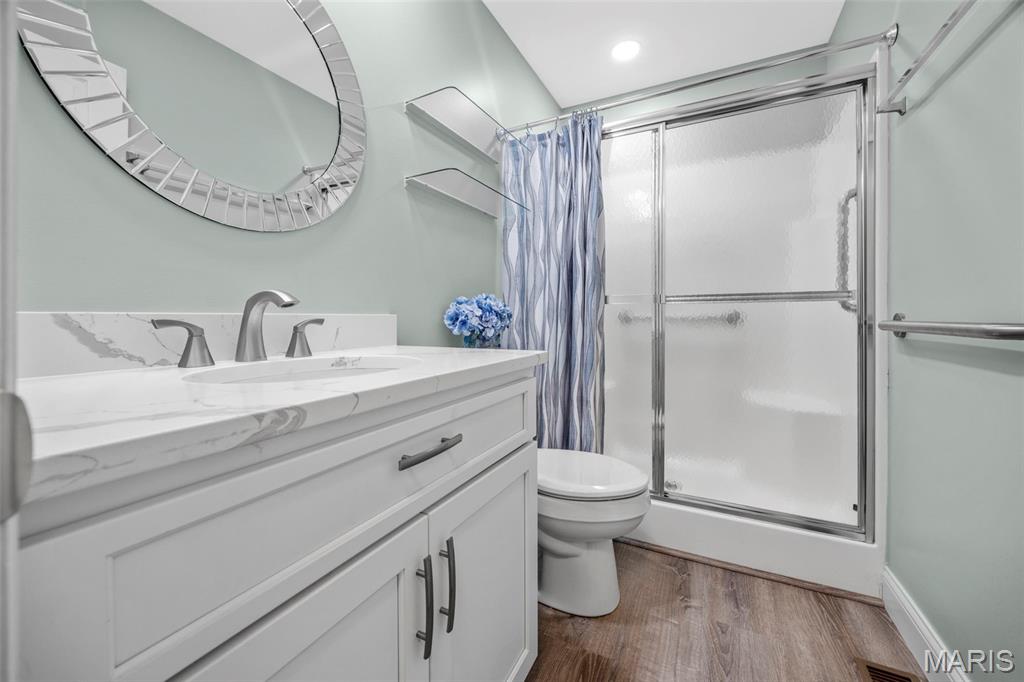 207 Southern Oaks Drive Unit: 14A