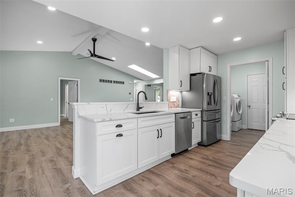 207 Southern Oaks Drive Unit: 14A