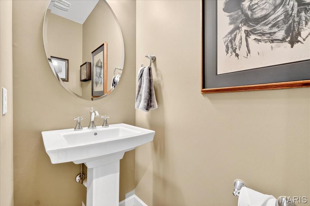 788 Village View Circle