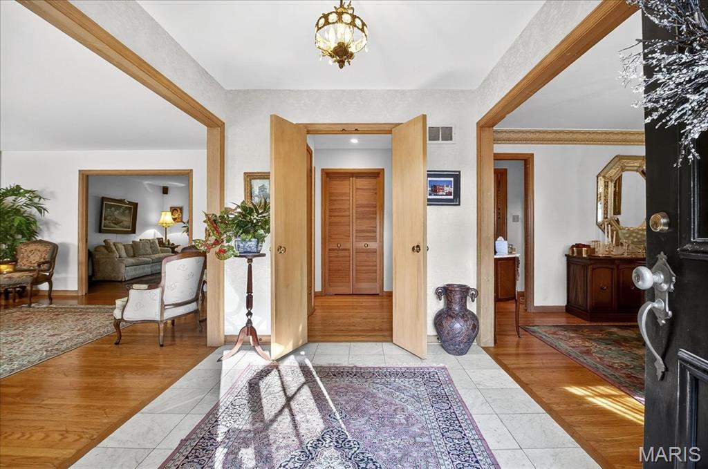 1140 Hillside Drive