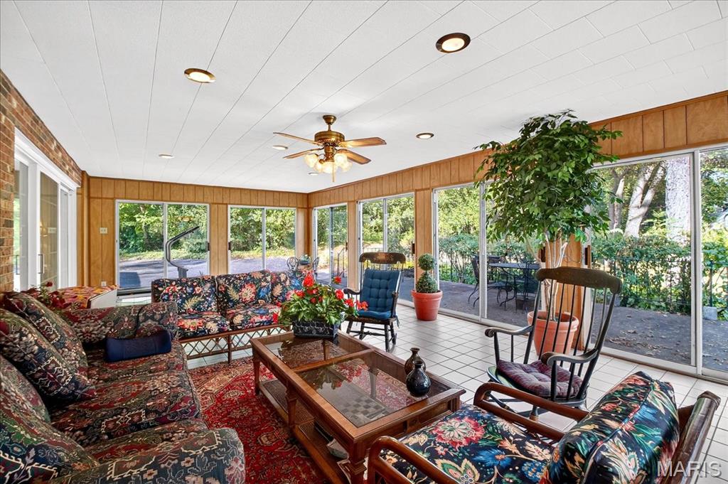 1140 Hillside Drive